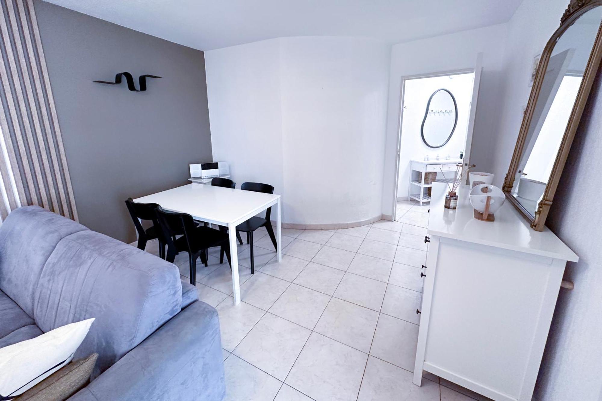 St Roch 2 - Appart 300 M De La Gare, Clim, Terrasse, Garage Антиб Экстерьер фото